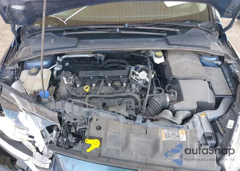 2018 Ford Focus Titanium z USA, uszkodzony, nr VIN 1FADP3N21JL230788